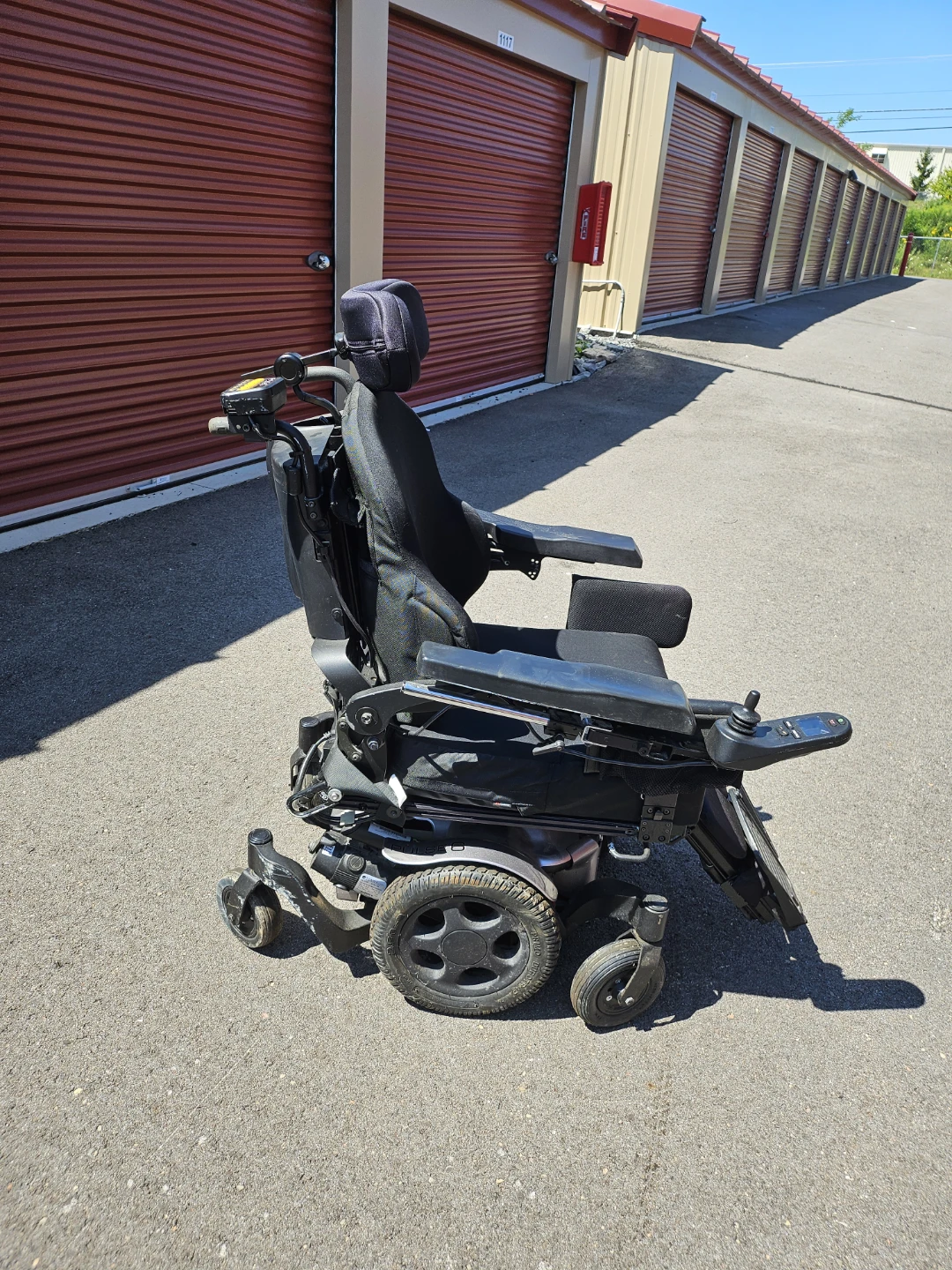 Quickie Pulse 6 Power Wheelchair - photo 2
