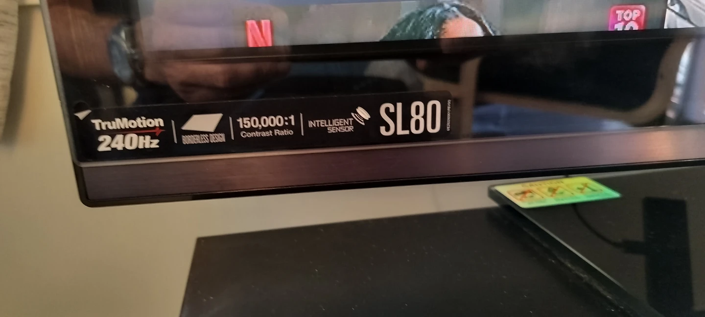 LG 42 Inch TV - photo 5