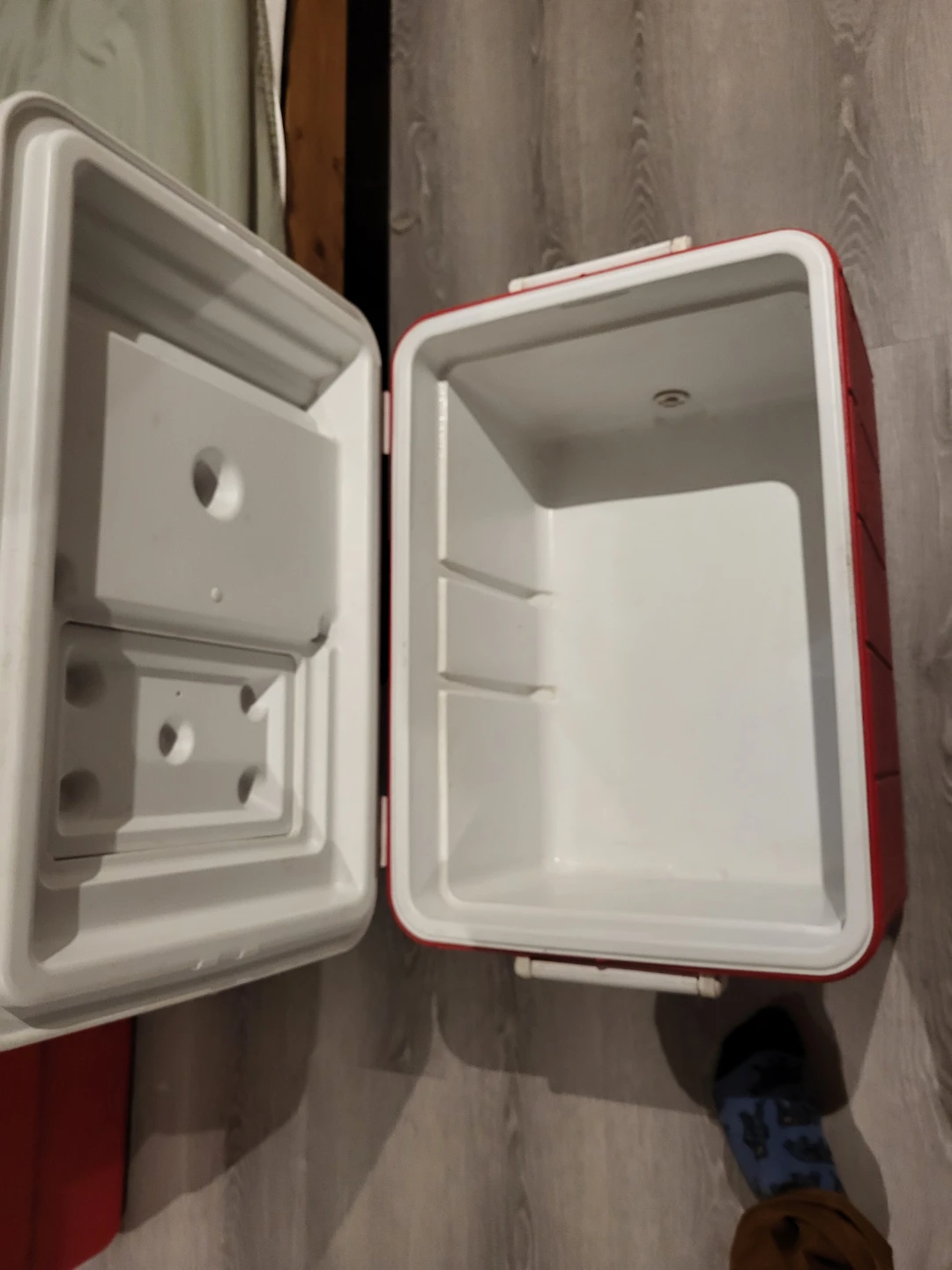 Coleman Red and White Cooler with Flipping Door - photo 3