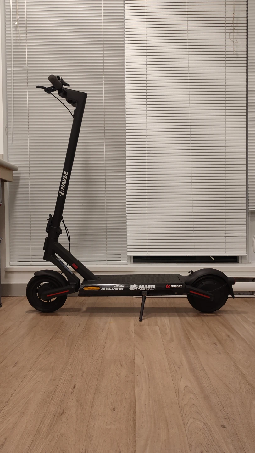 navee kick scooter