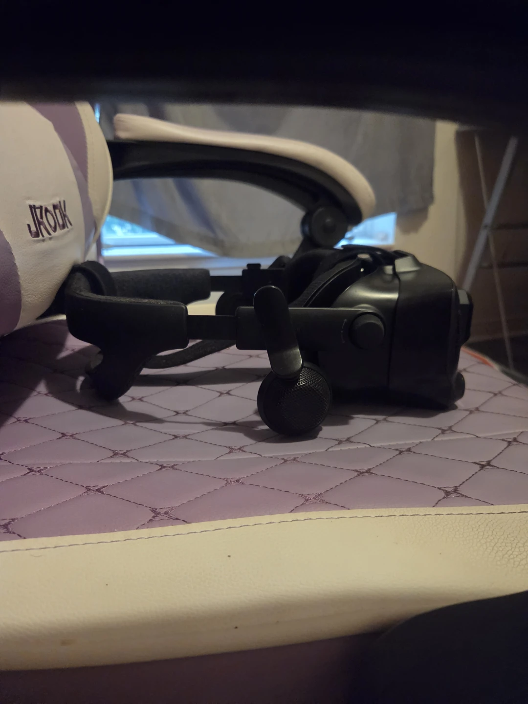 Valve Index Headset + Cables - photo 2
