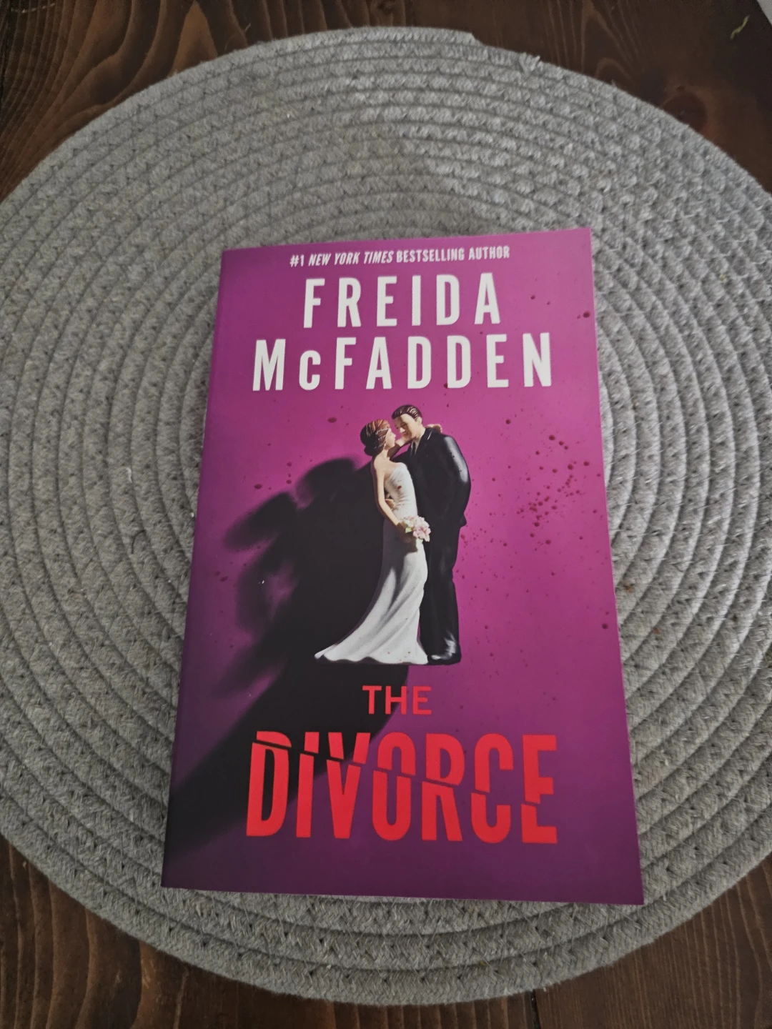 The Divorce by Freida McFadden