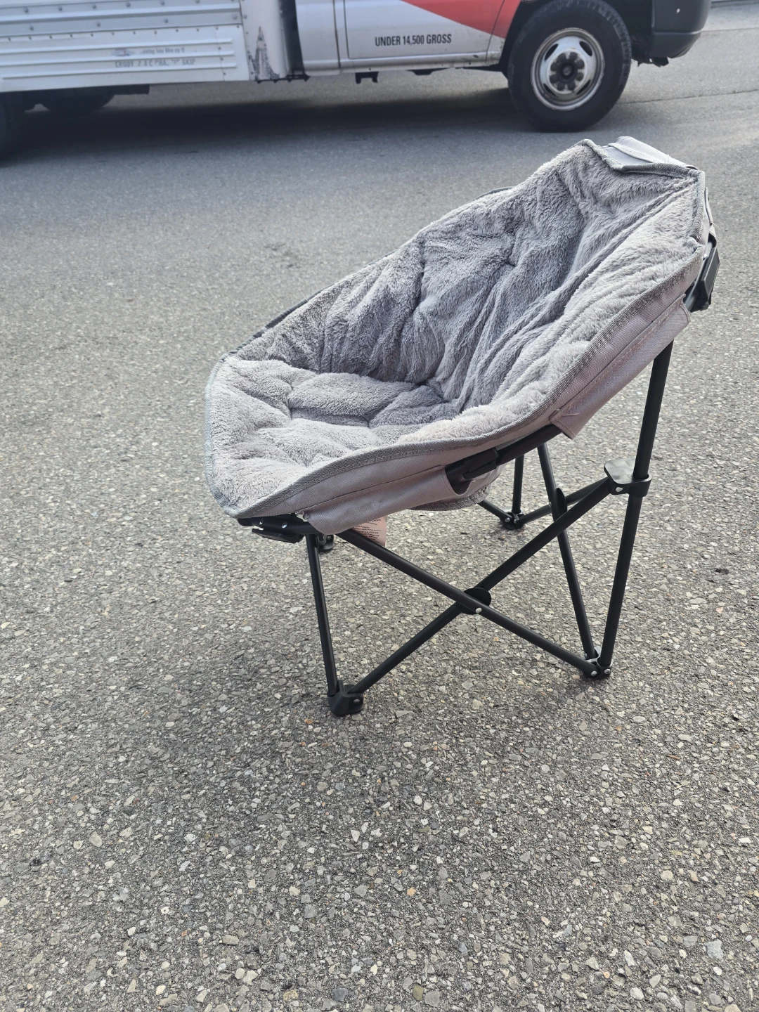 Kids moon chair- camping pickup only, Toronto - photo 2
