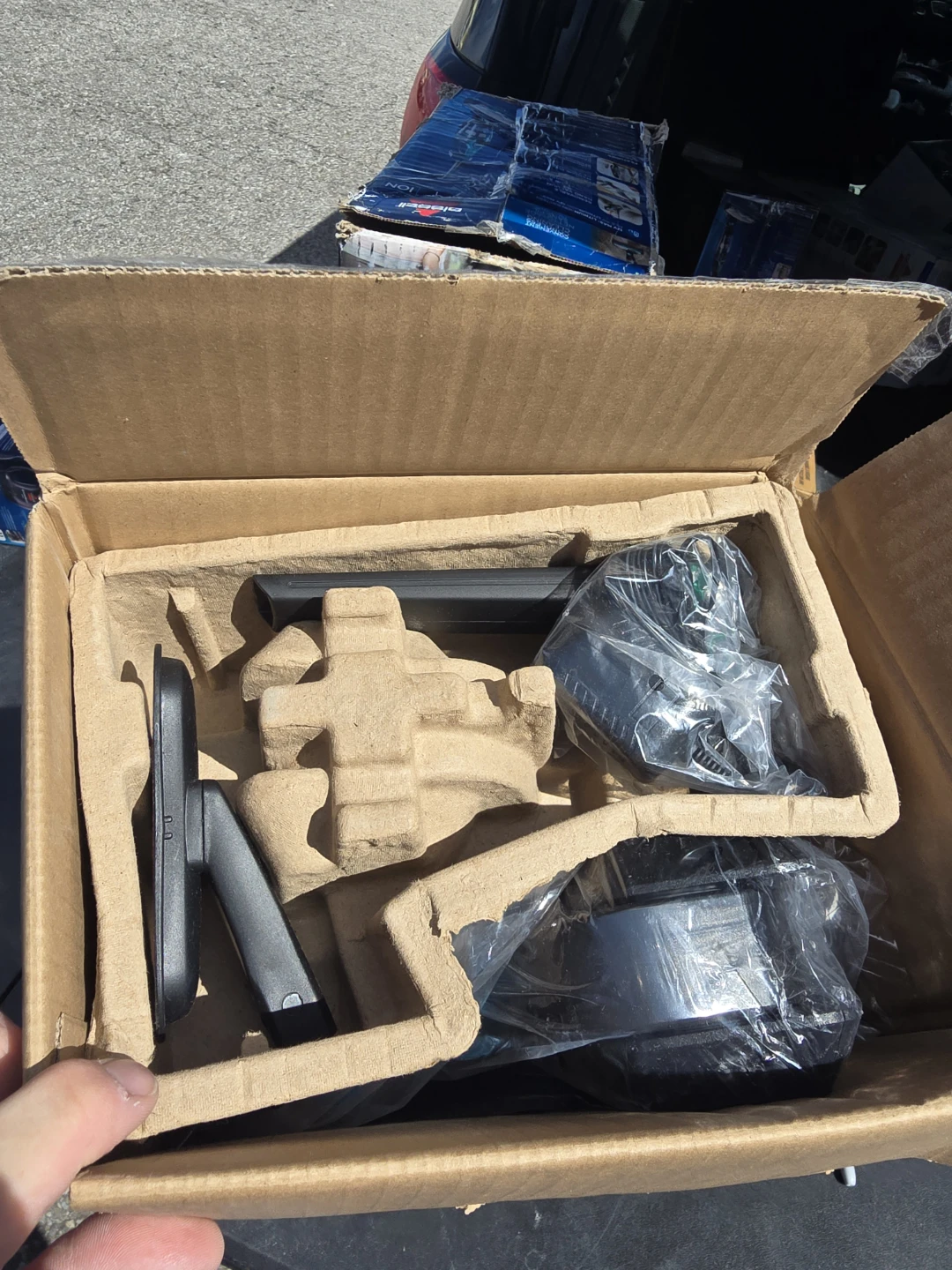 Bissell Adapt Ion 2-in-1 Cordless Vacuum - photo 3