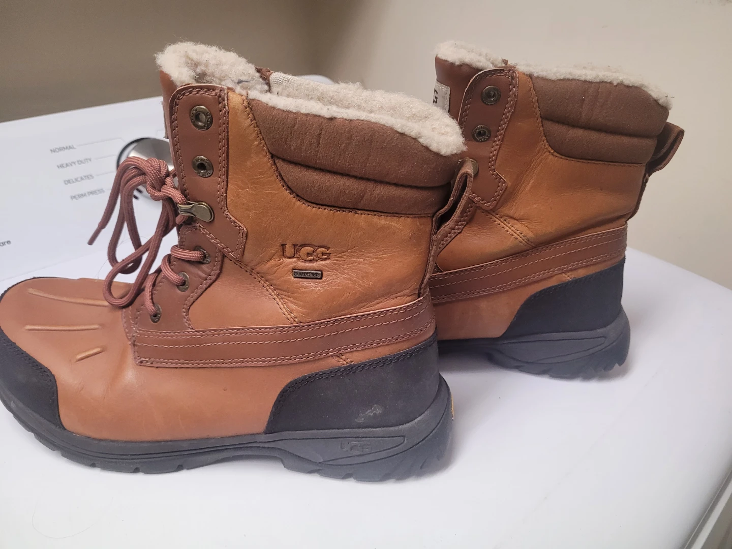 UGG Waterproof Winter Boots - Size 9 - photo 3