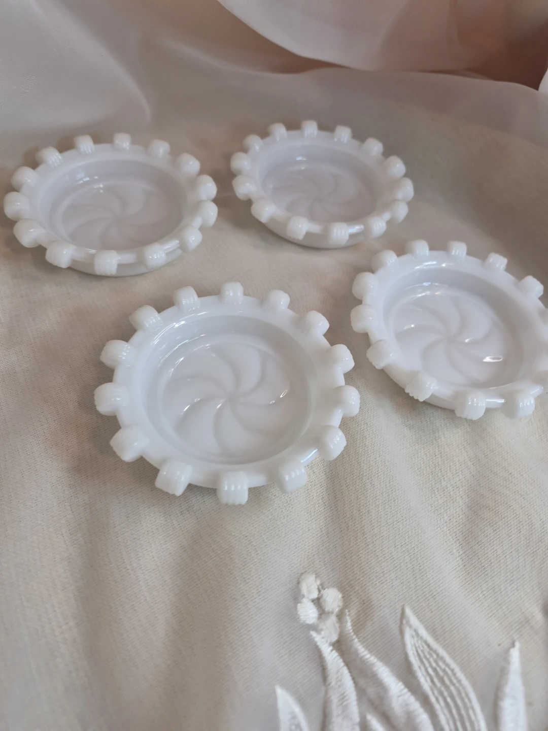 Vintage White Milk Glass 3 3/4" Coasters Anchor Hocking Set of 4 - photo 3