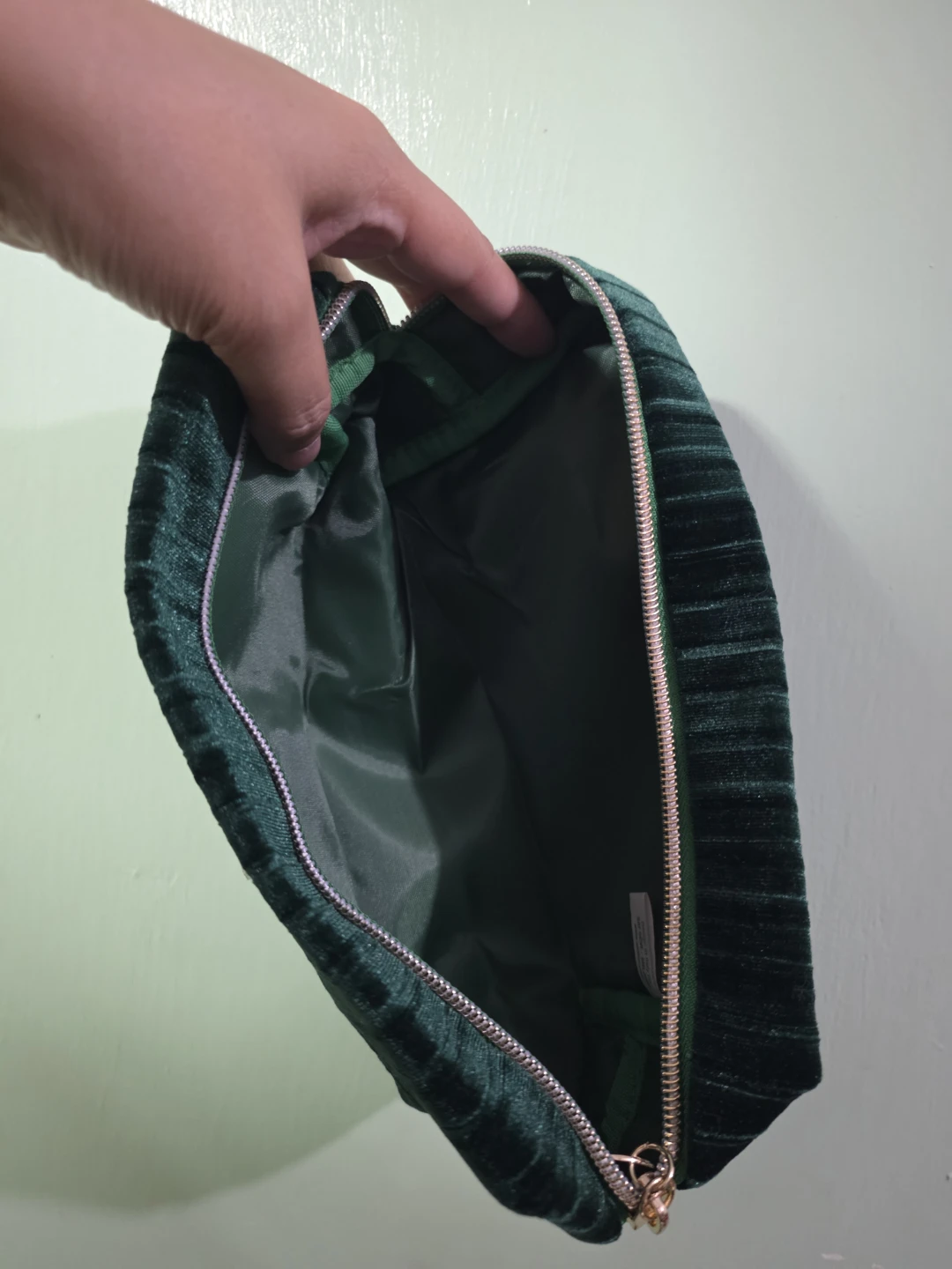 Mario Badescu Velvet Cosmetic Bag 🏈 - photo 2