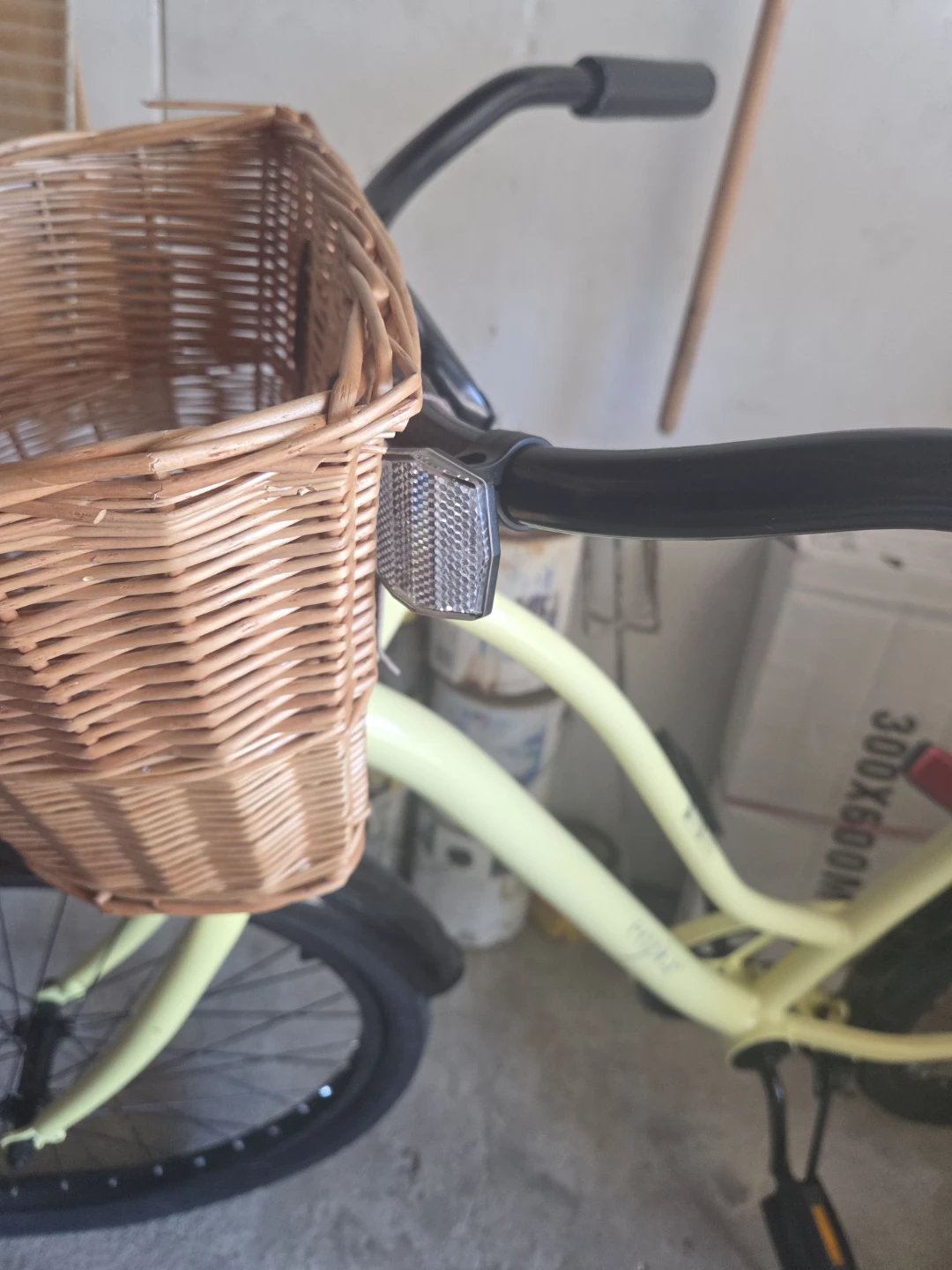 Capix Cruiser Bicycle - photo 2