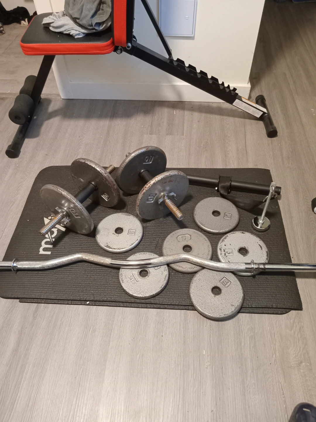 Steel weights and ez curl bar ,Dumbells and forearm trainer