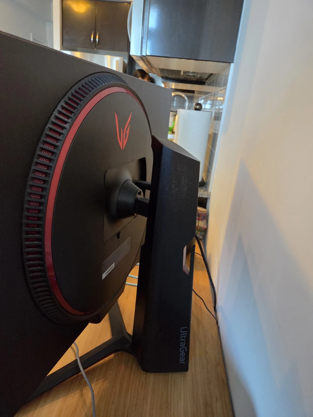 LG UltraGear 32GP750-B 32” QHD 165Hz Gaming Monitor - photo 2