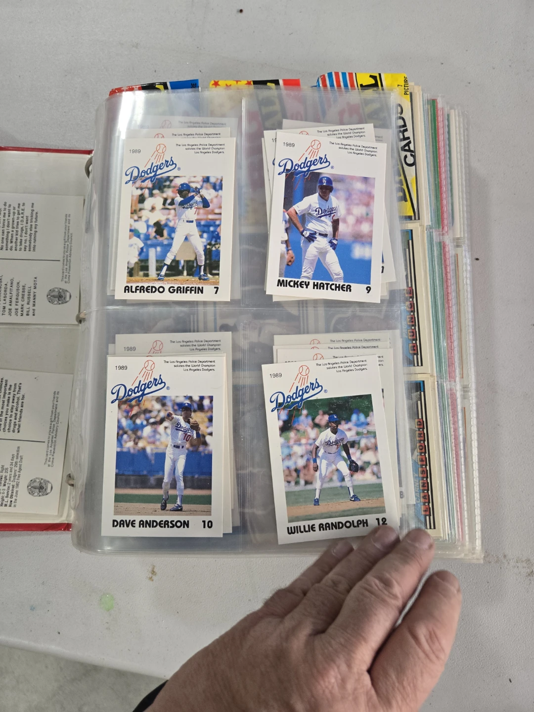 Vintage 1989 MLB Baseball Card Collection in Binder - photo 4