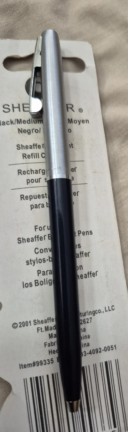 vintage Ballpoint Pen and 2 new  Refill one in pen - photo 4