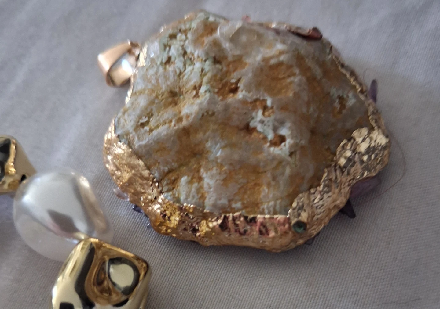 Pearl and Gold Bead Bracelet with Natural Stone Pendant - photo 2