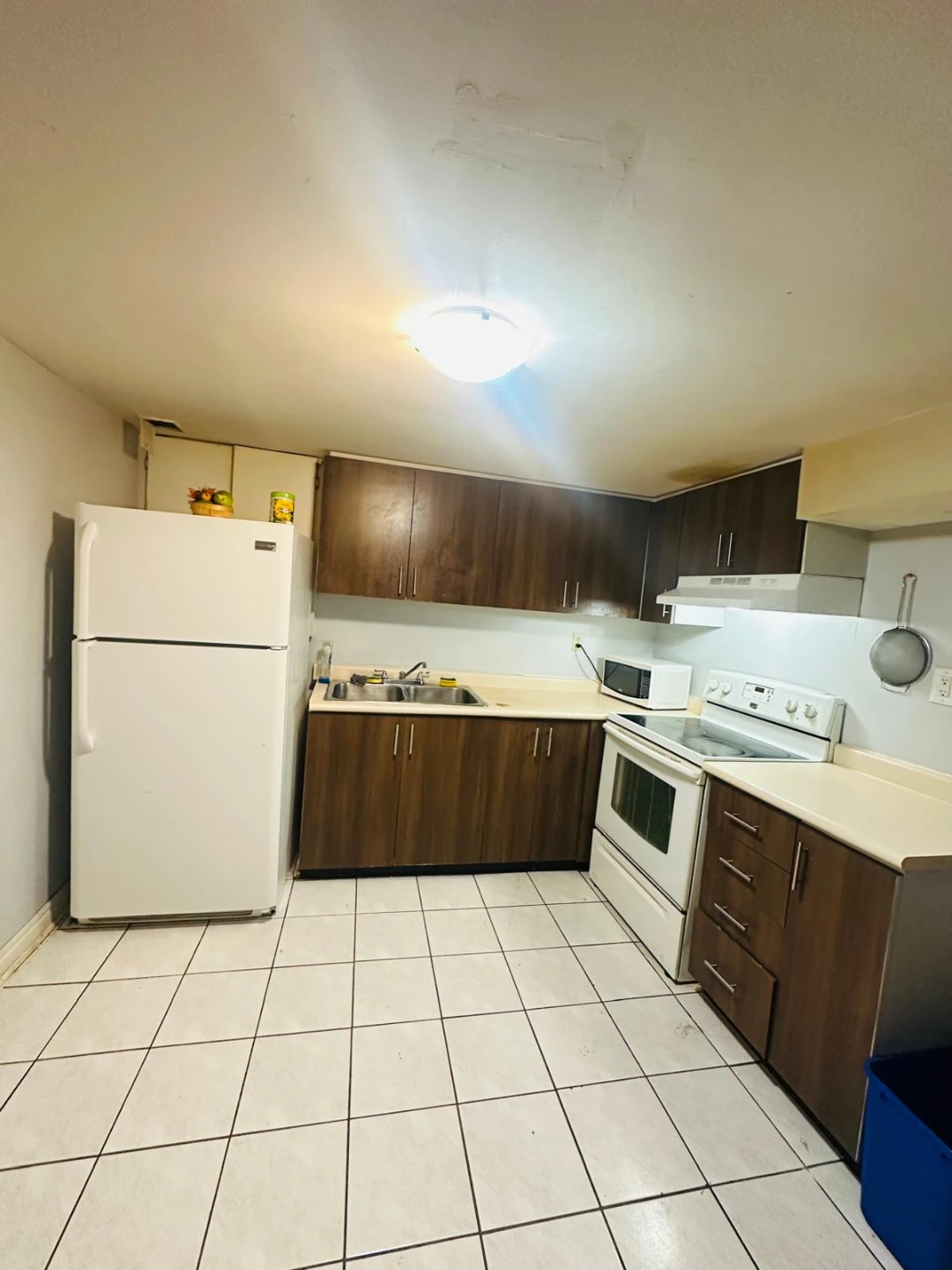 Room for Rent - photo 3