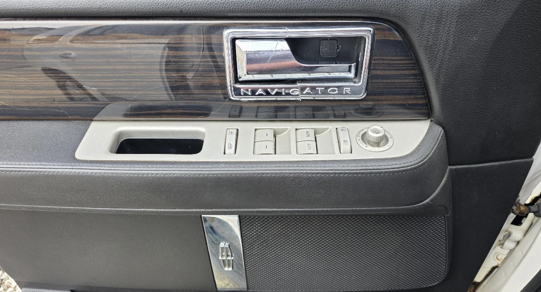 2009 Lincoln Navigator - photo 3