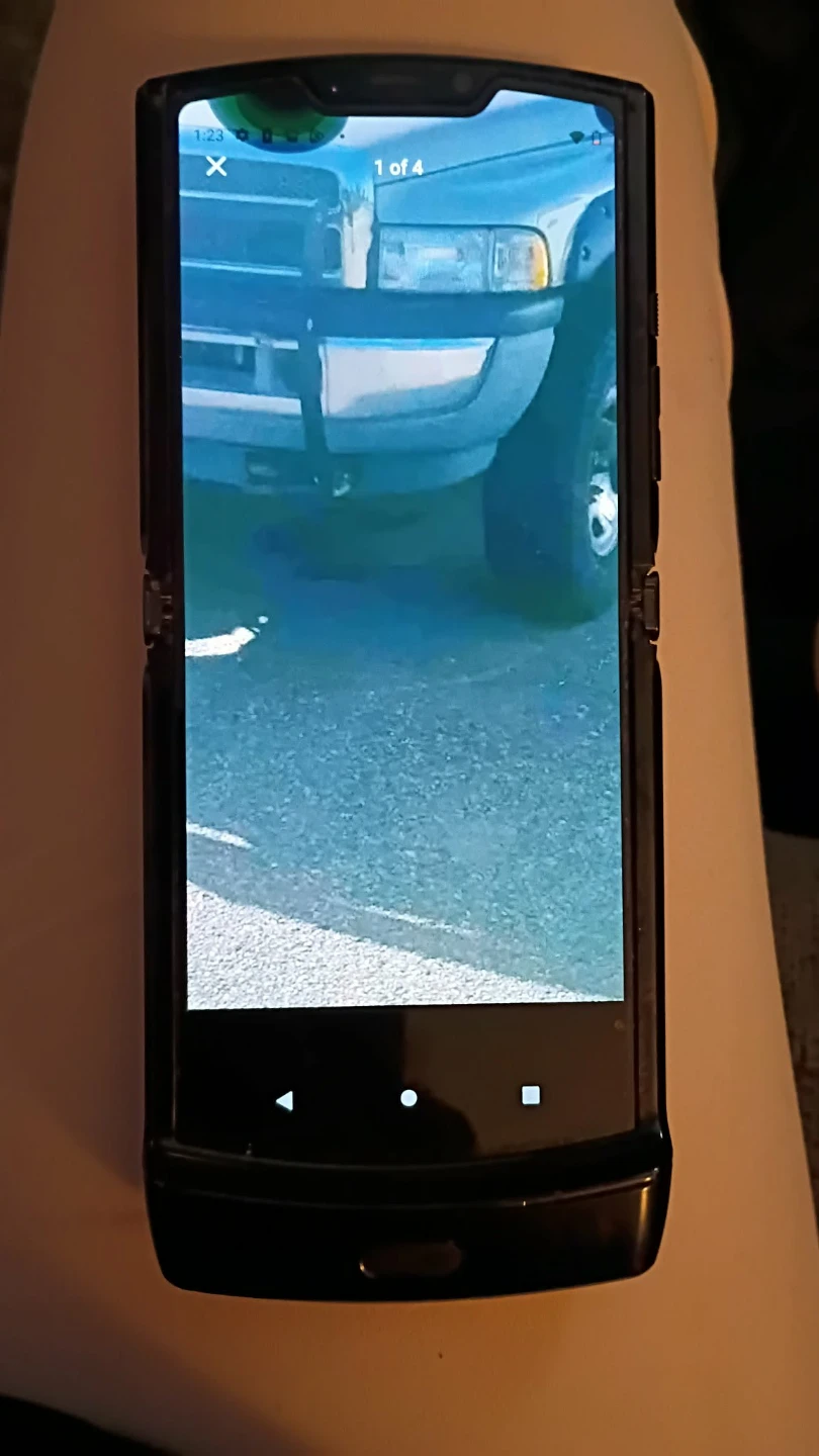 Motorola Razr Foldable Smartphone - photo 2