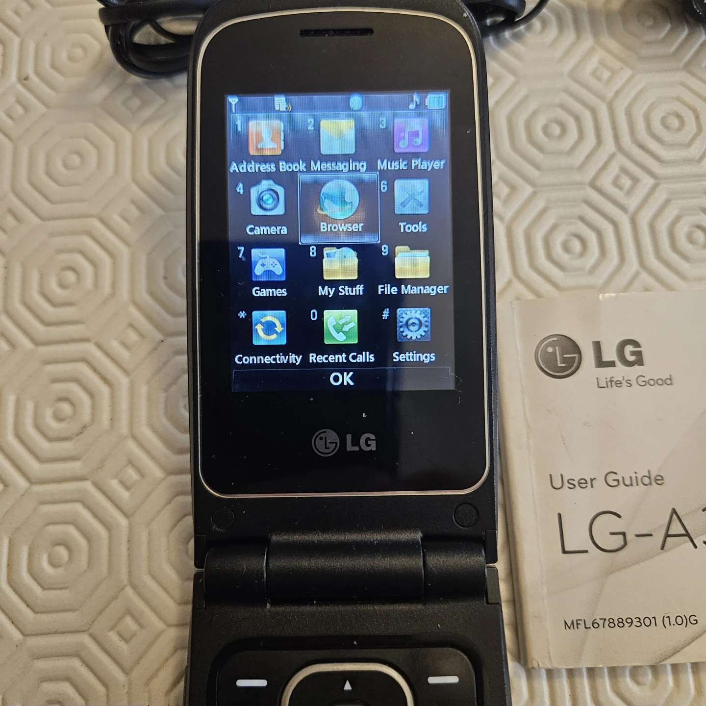 LG A341  FLIP  CELLPHONE. - photo 2