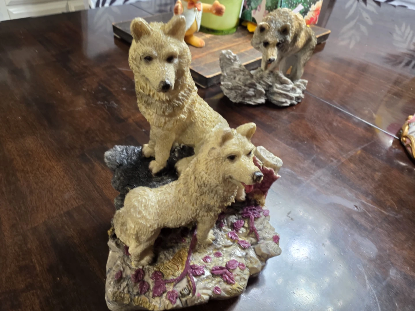 Wolf Pair Figurine - photo 2
