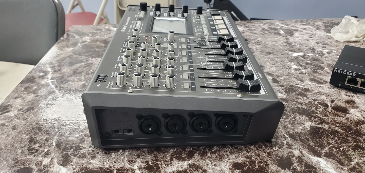 Roland VR-3EX AV Mixer - photo 3