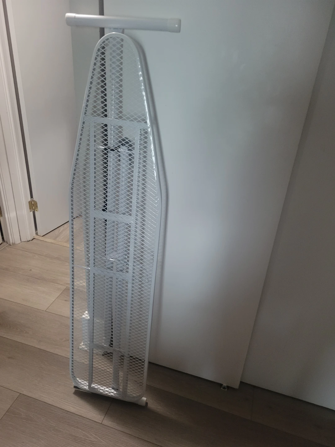 White Mesh Ironing Board - photo 2