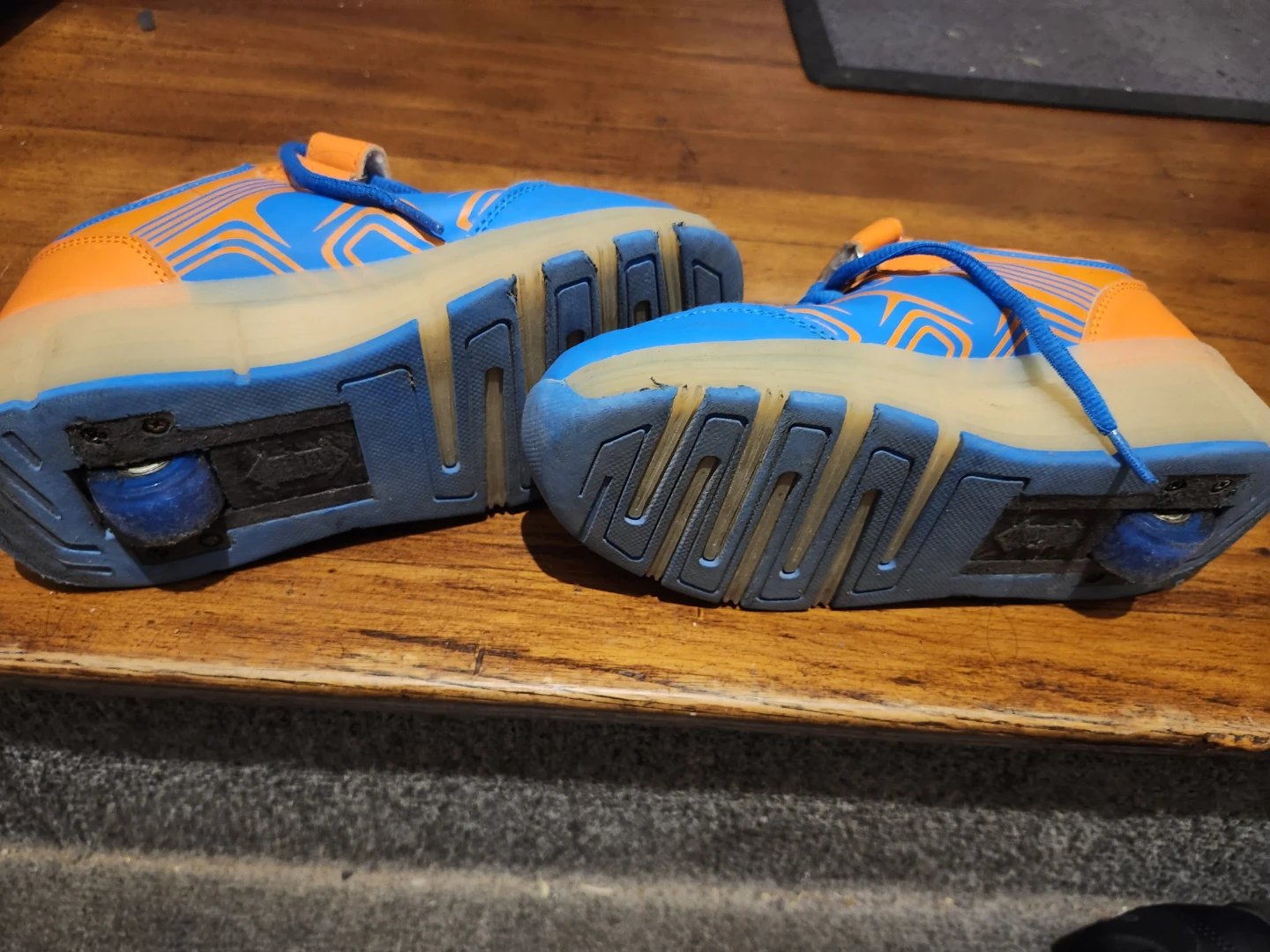 Wheely's Roller Shoes - Blue and Orange Kids size 3 / 4 - photo 4