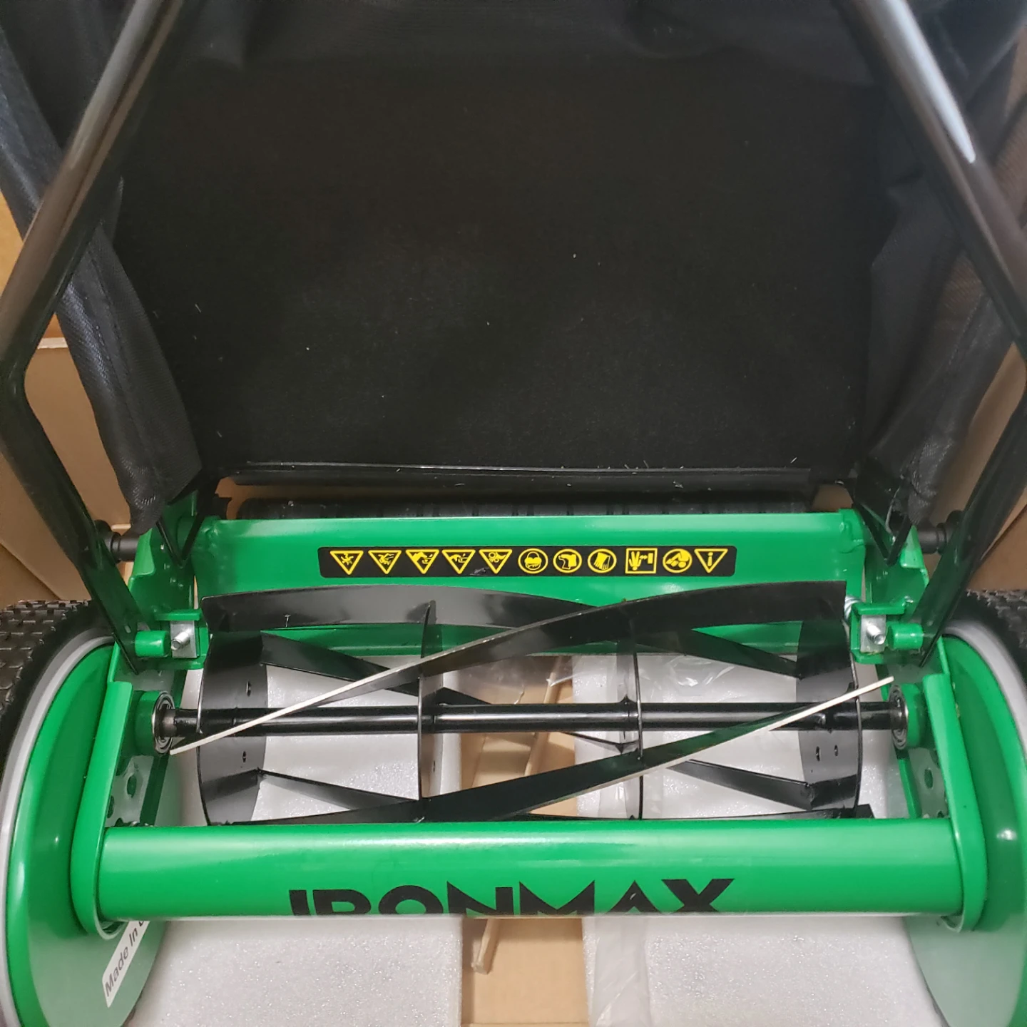 Ironmax Manual Reel Lawnmower - photo 2