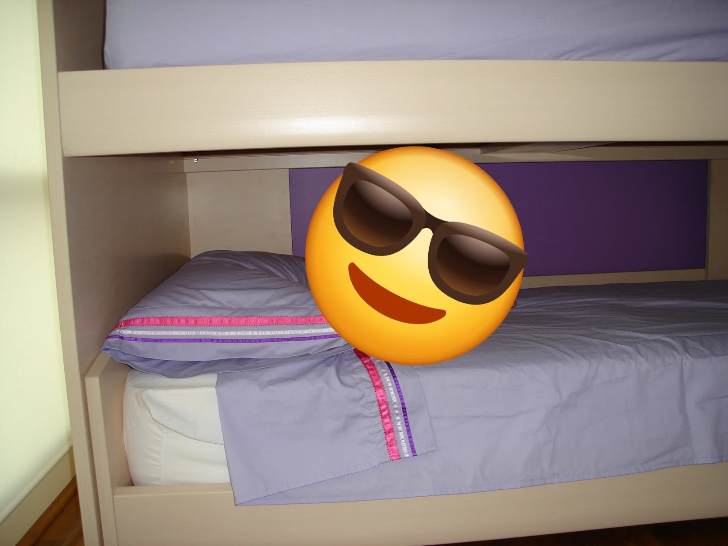 Kids bunk bed frame and mattresses - photo 2