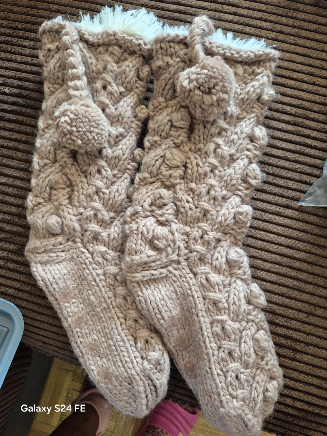 Manitobah Lined Knit Slippers - Wild Rose - Large - photo 2