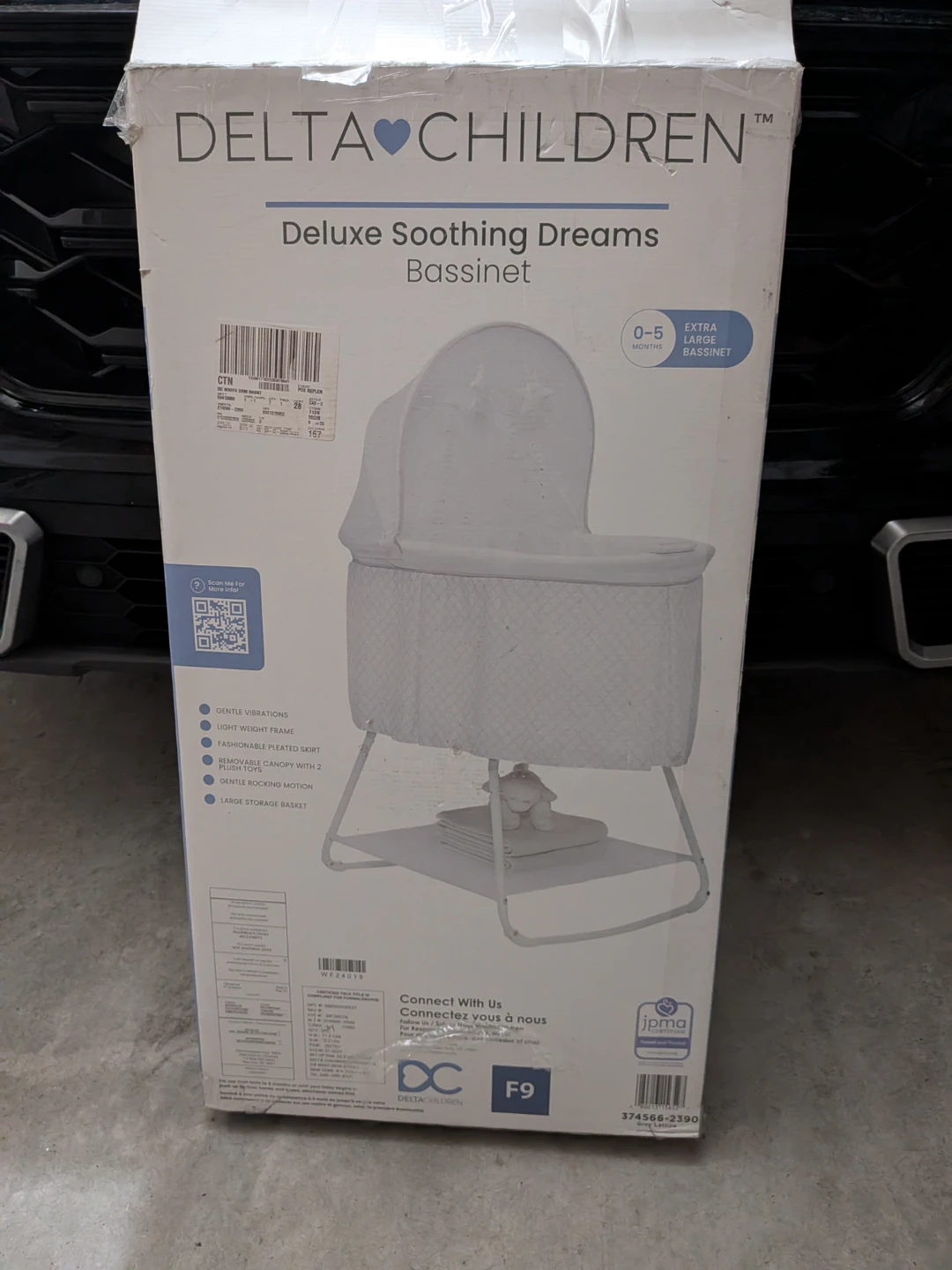 Delta Children Deluxe Soothing Dreams Bassinet