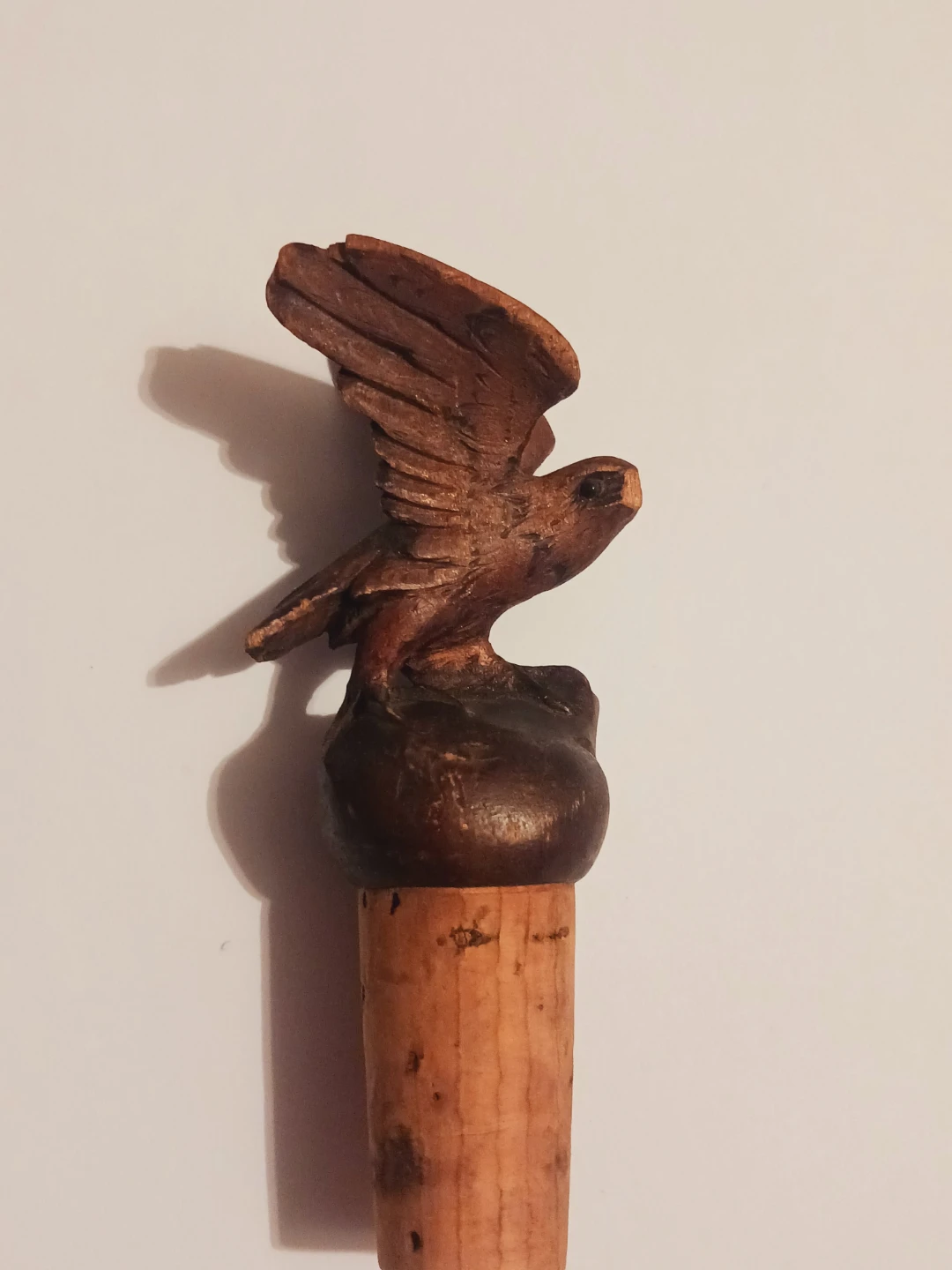 Old Vintage Wooden Eagle Wine Stopper - photo 2