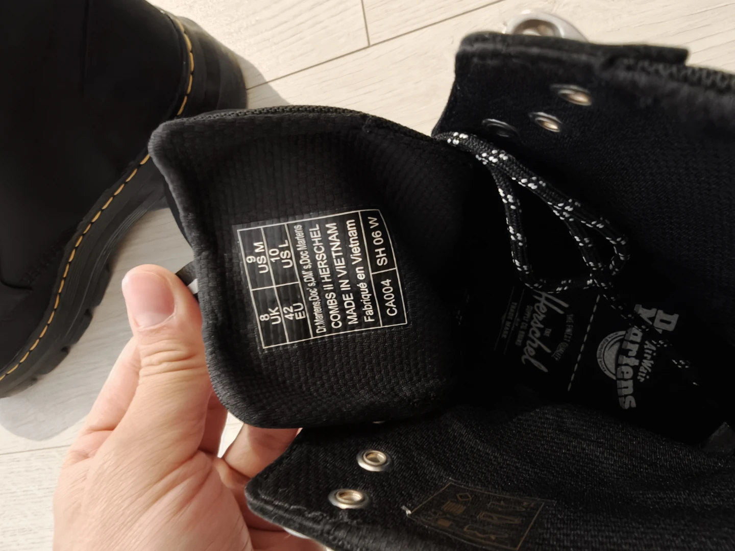 Doc Martens x Herschel Shoes US M 9 US L 10 - photo 2