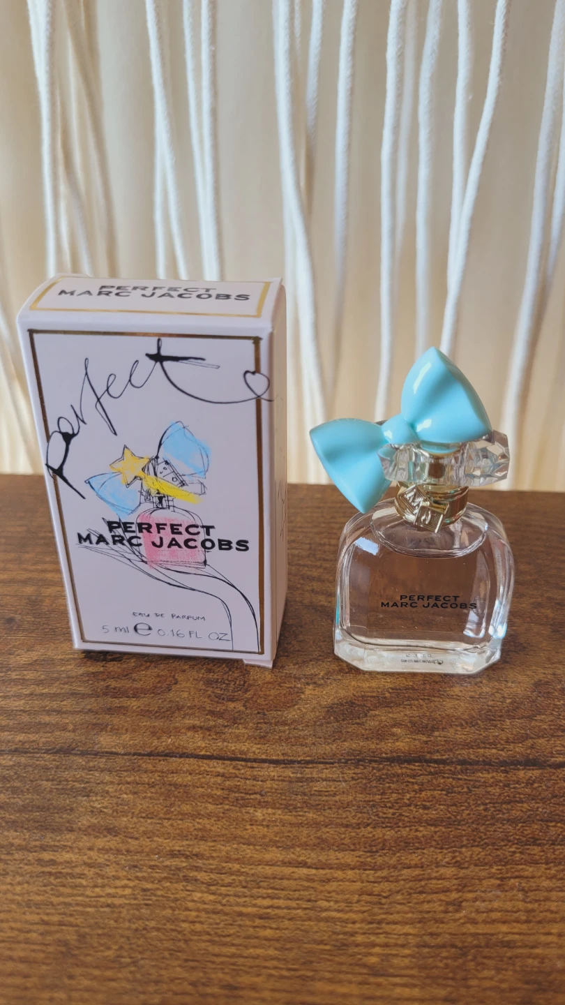 Perfume Mini Set – Marc Jacobs Perfect + Moroccanoil L’Originale - photo 2
