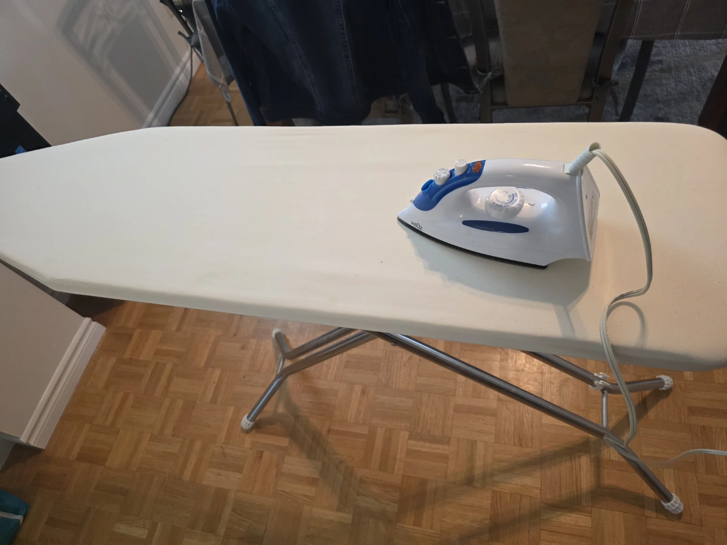Haüz Living Basics Steam and Spray Iron,Ironing Table