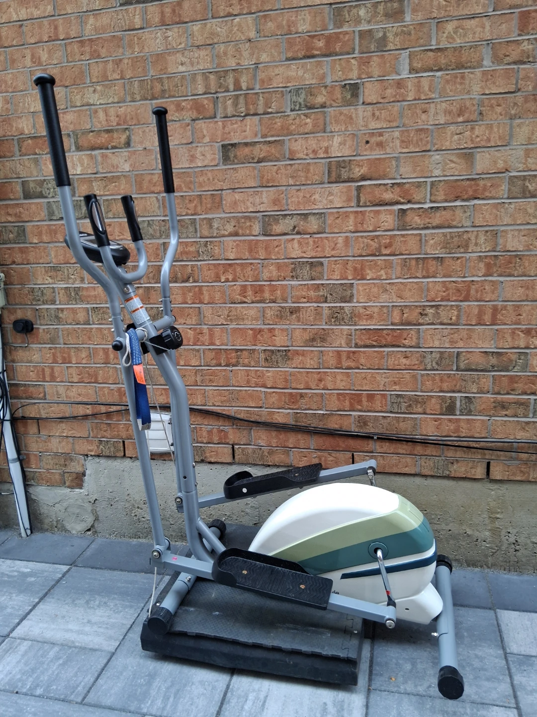 CardioStyle Elliptical Trainer