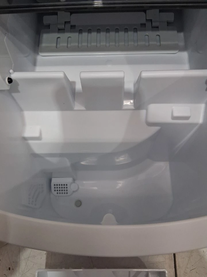 Euhomy Countertop Ice Maker- APPEARS NEW - photo 5