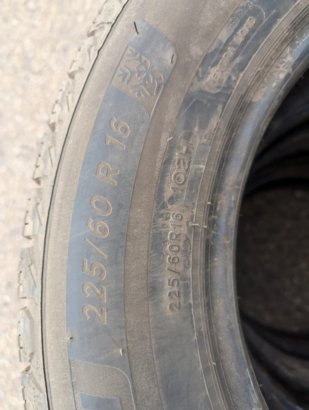 4 Michelin X-Ice Snow Tires 225/60 R16 - photo 3