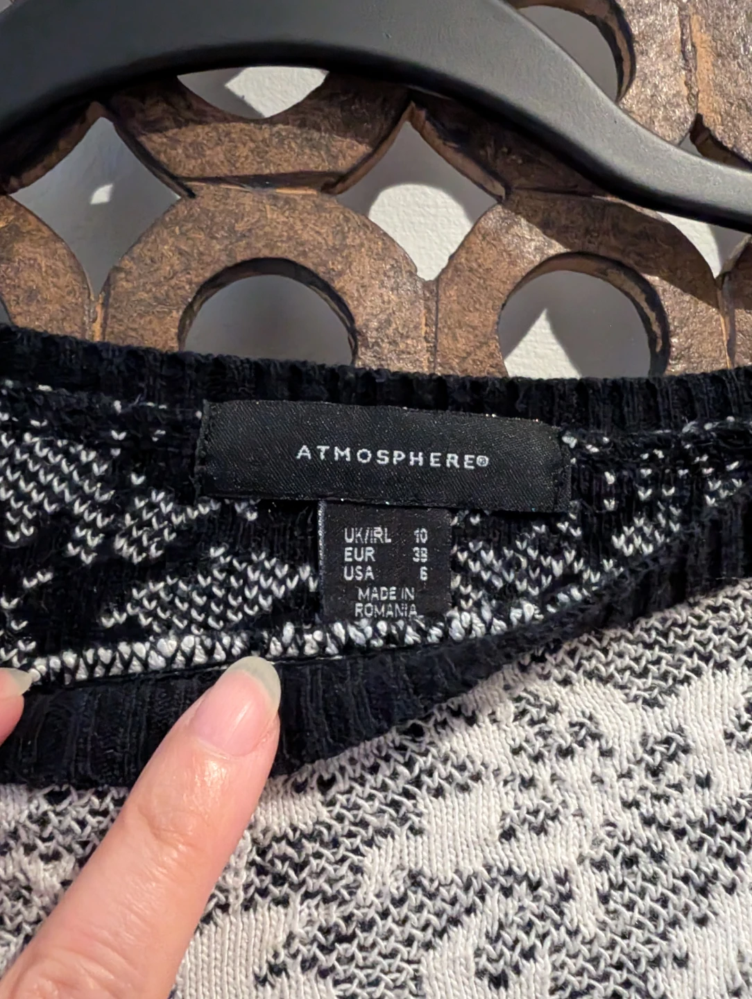 Black & White Patterned Sweater - photo 4