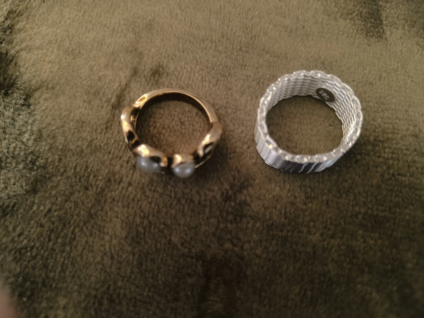 Assorted Jewelry Lot - Earrings, Bracelets, Rings - photo 2