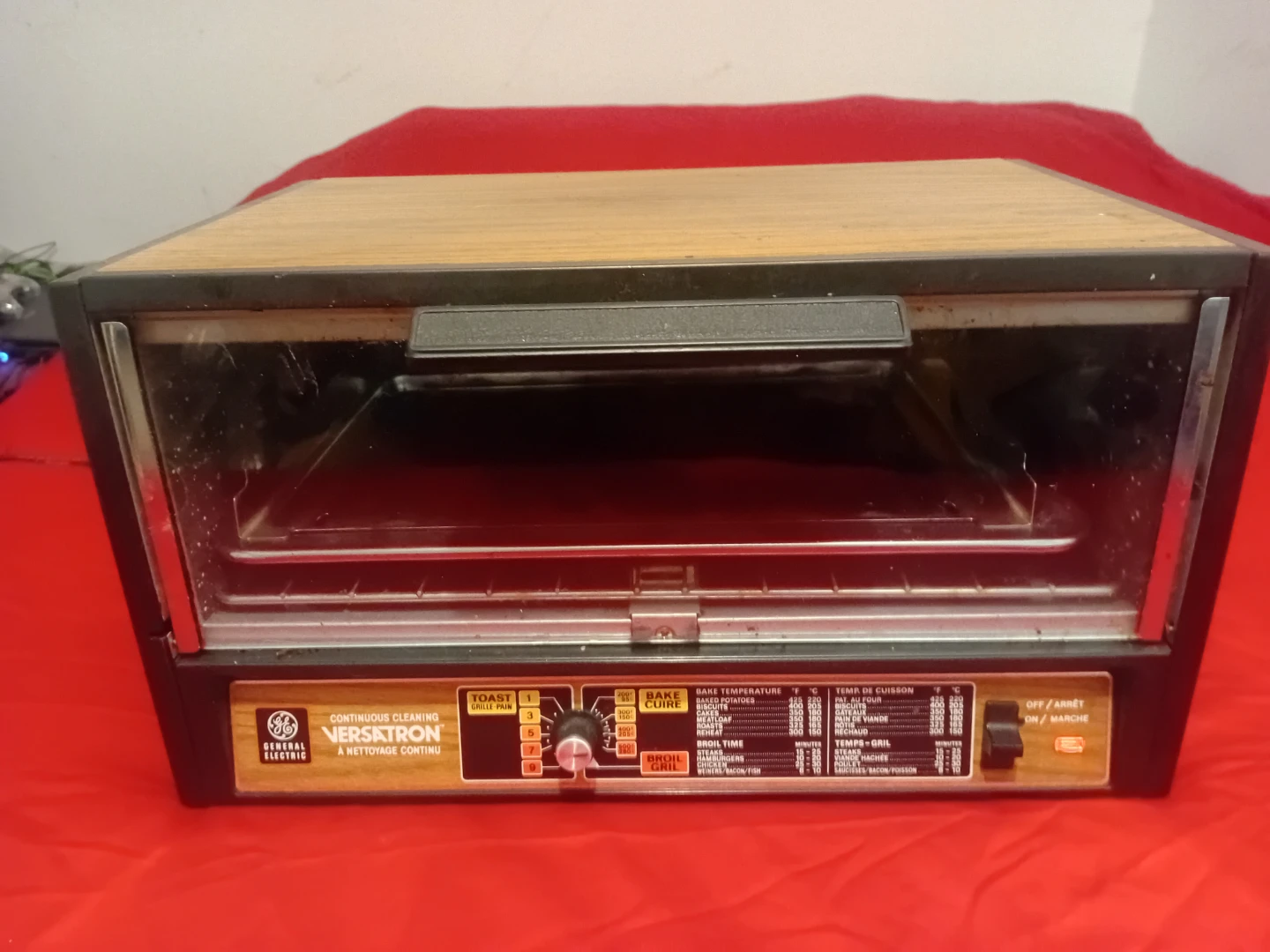 General Electric Versatron Toaster Oven