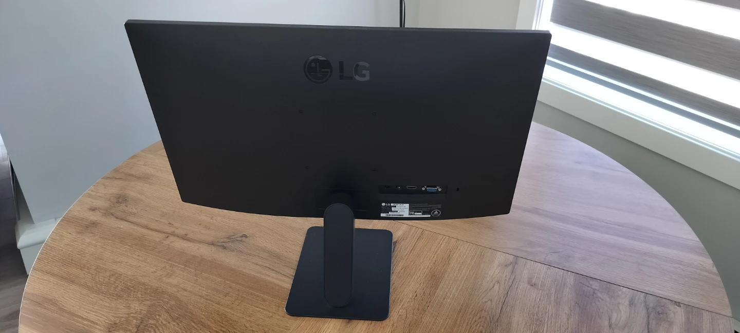 LG 24 inch Monitor - Like New - photo 2