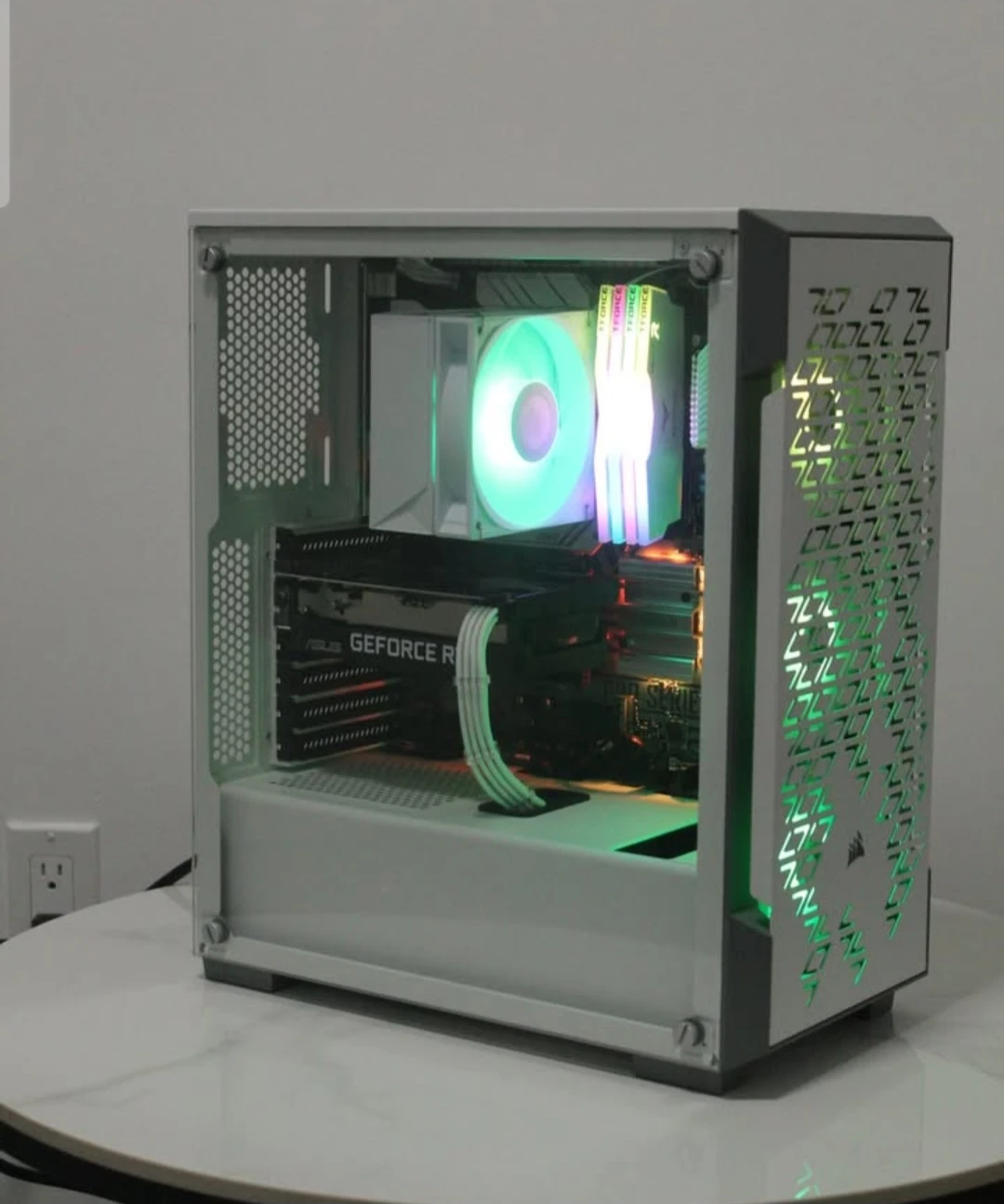 🧊 Stunning Intel i7-10700K + RTX 3050 Gaming PC