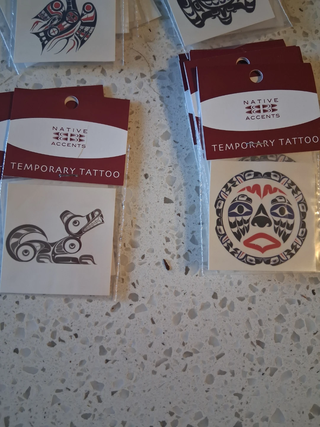 Indigenous temp tat toos and 1 fridge magnet - photo 4