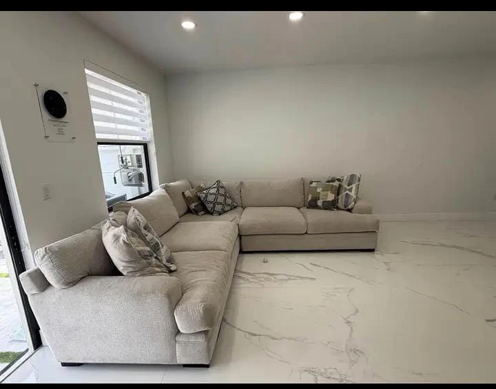 Large beige sectional sofa -Delivery available - photo 5
