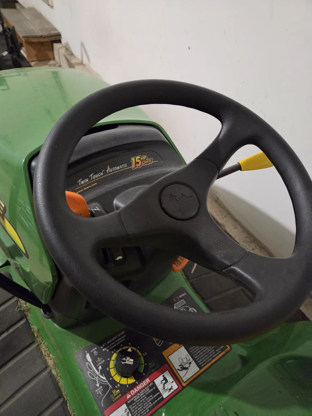John Deere Riding Mower - photo 5