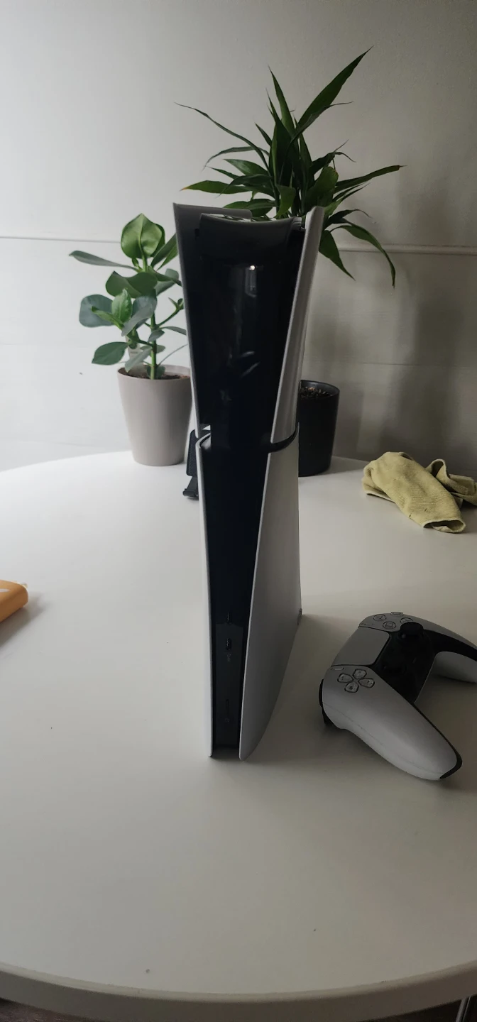 Sony PlayStation 5 Digital Edition Console - photo 3