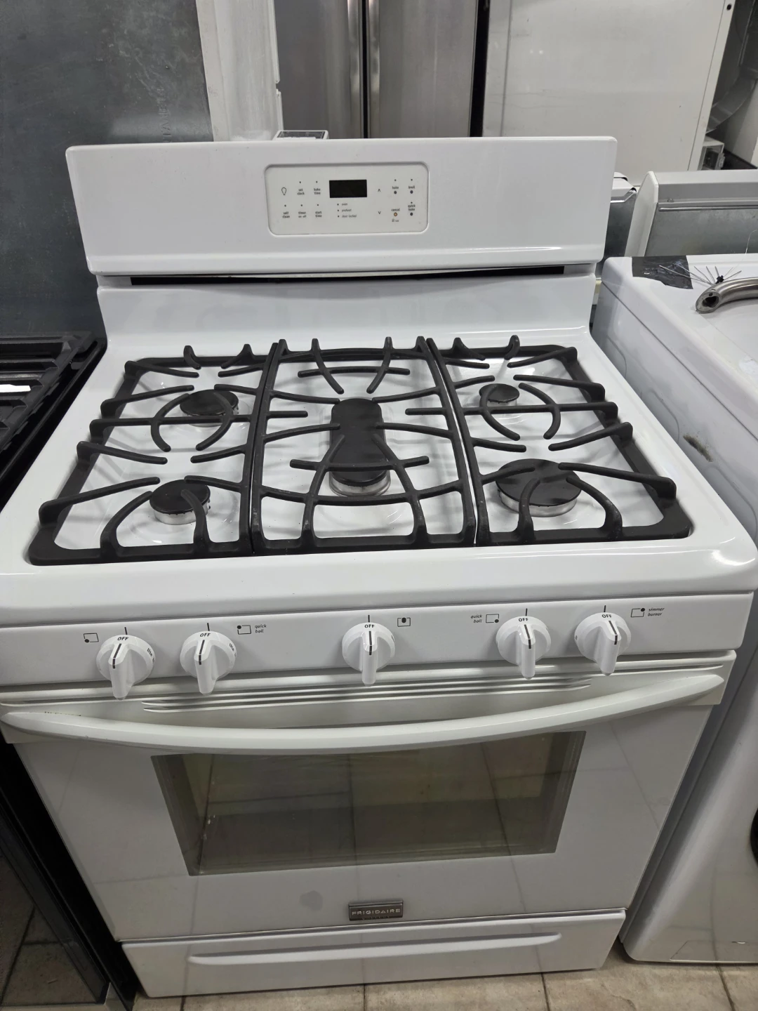 Frigidaire Gallery Gas Range - photo 2