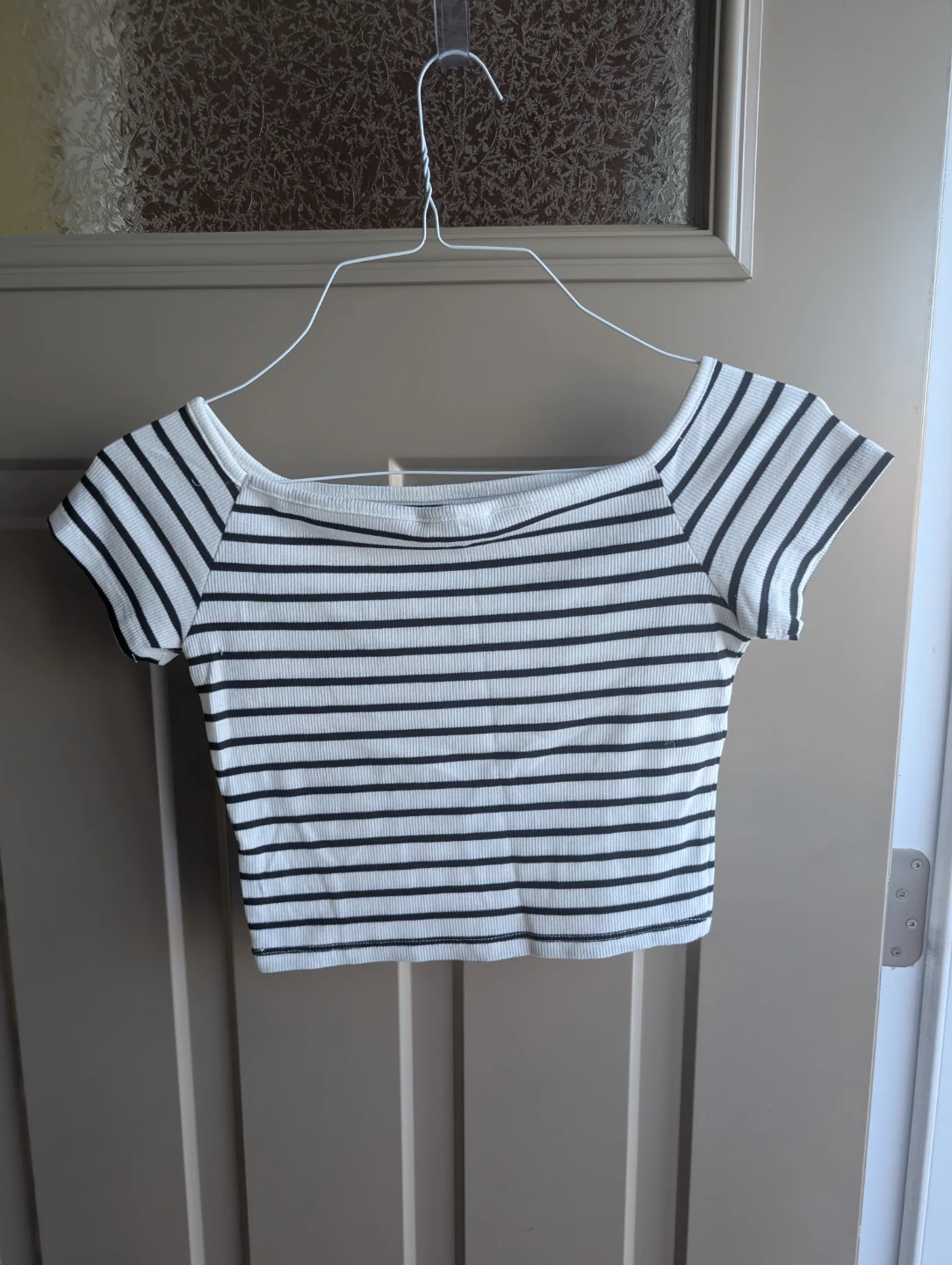 Womens sz 6 Atmosphere crop top - photo 2
