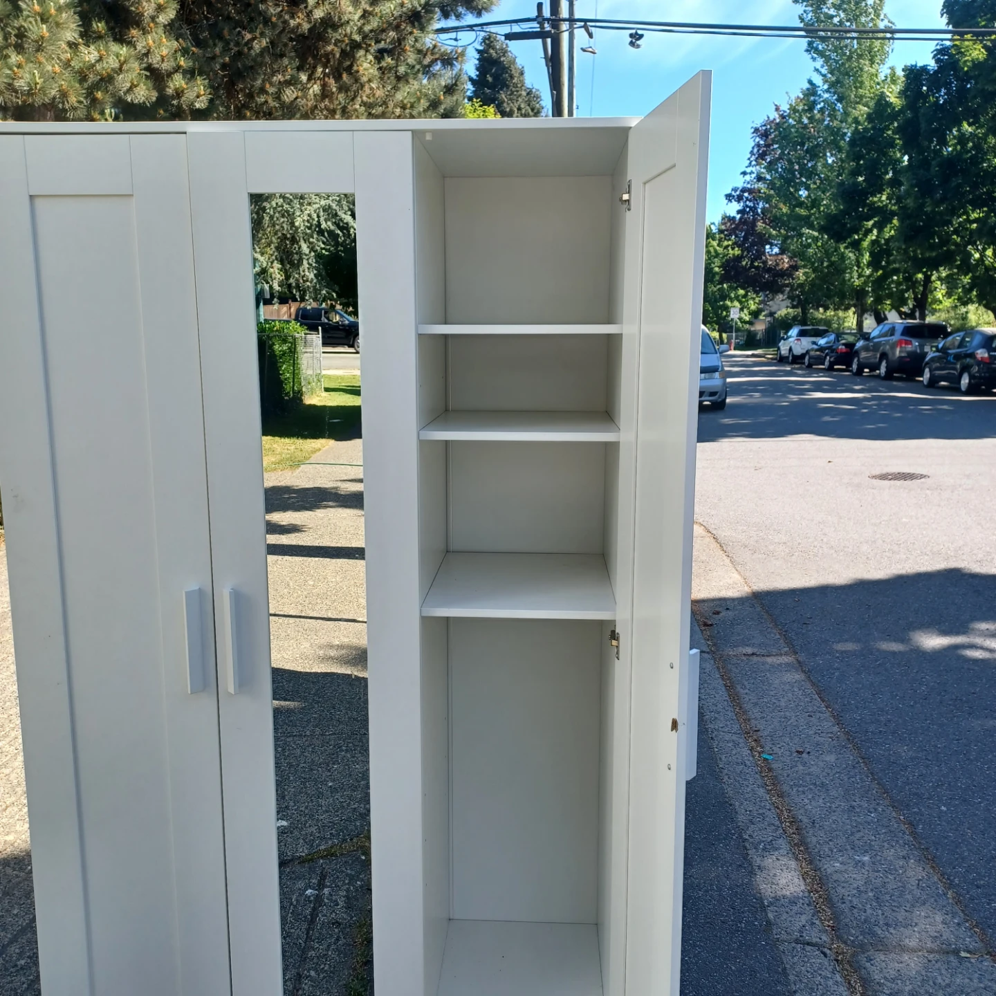 Brimnes Ikea wardrobe 75x46x20 inches delivery available - photo 2