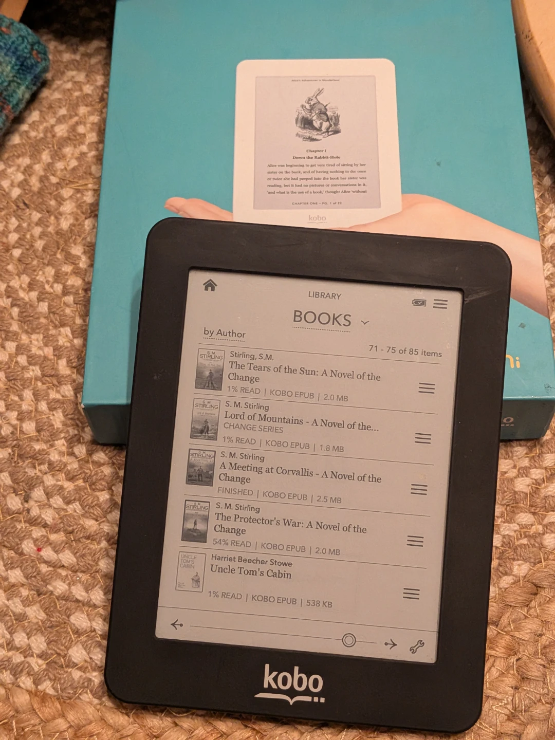 Kobo MINI  E-reader with USB Cable and Box