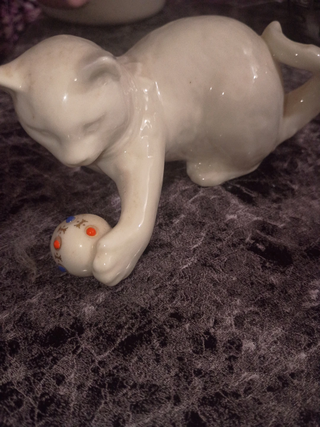 Vintage Porcelain Cat Figurine - photo 4